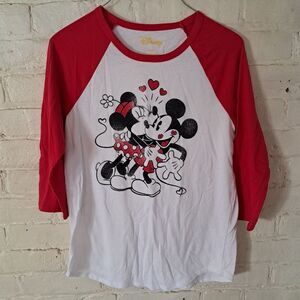 Disney Unisex Youth Large Baseball Tshirt White And Red Minnie Kissing Mickey